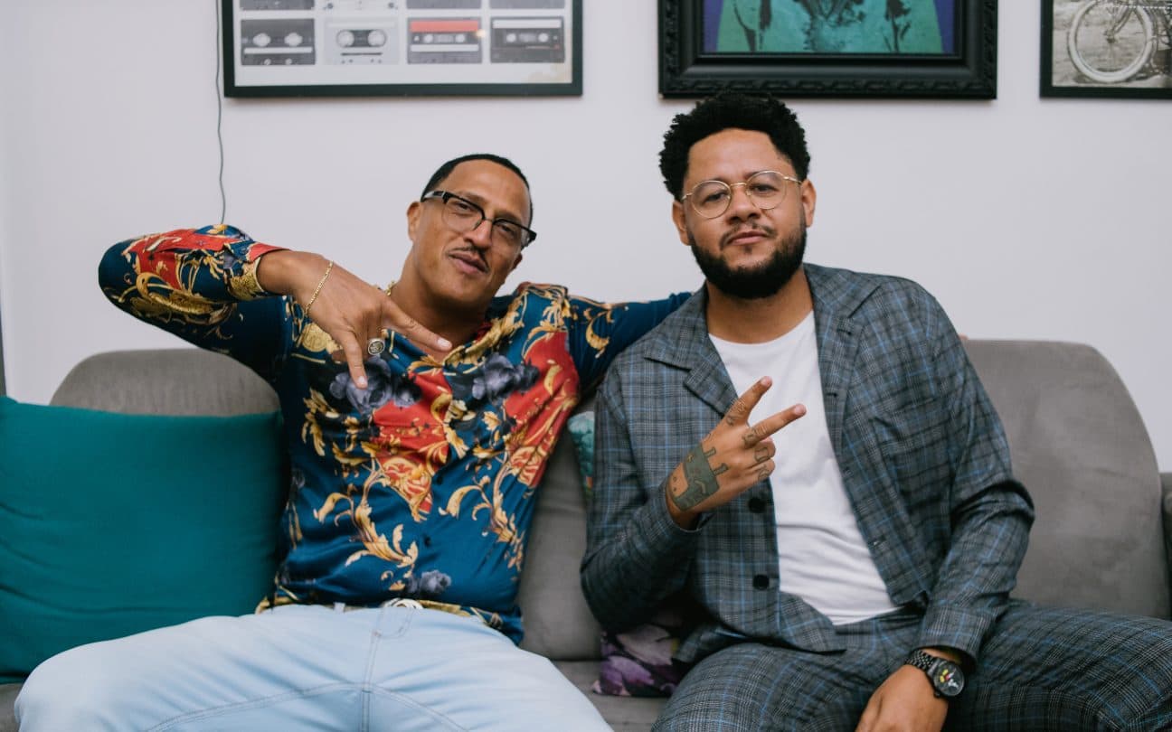 Emicida participa do podcast Mano a Mano, apresentado por Mano Brown
