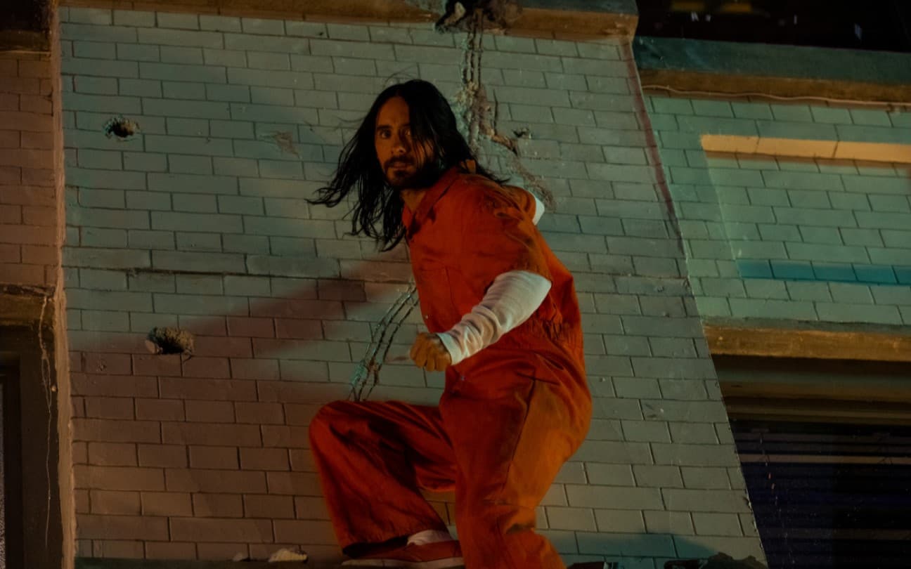 Jared Leto em cena de Morbius