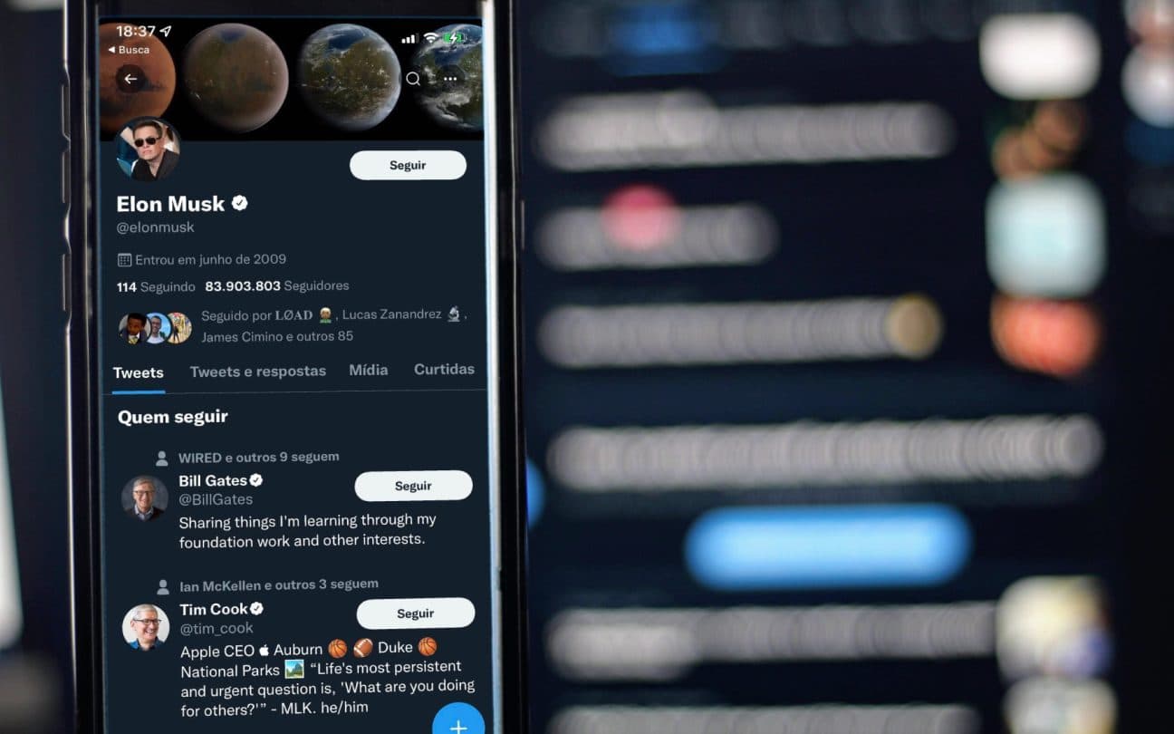 O perfil de Elon Musk no Twitter