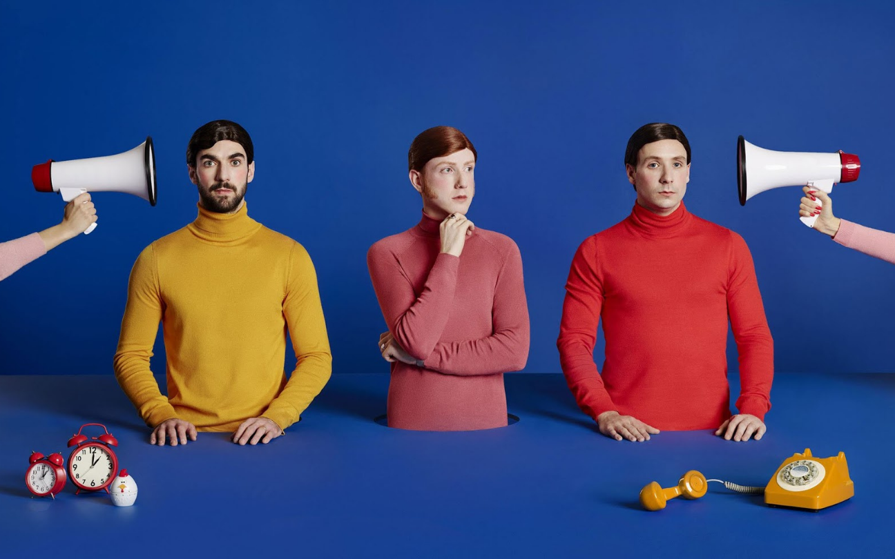 Two Door Cinema Club em trecho de clipe
