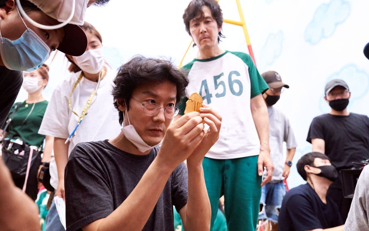 Hwang Dong-hyuk nos bastidores de Round 6