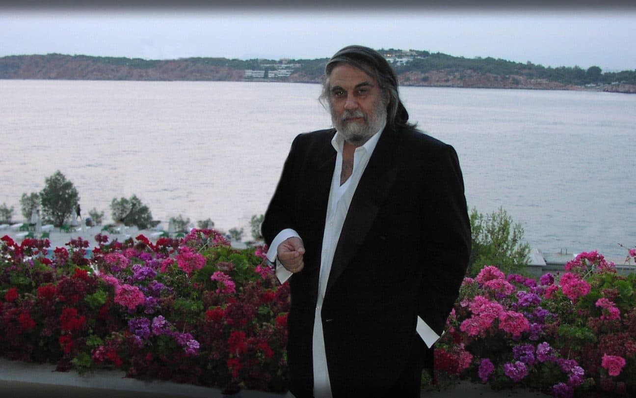 Vangelis, compositor grego vencedor do Oscar, morreu aos 79 anos