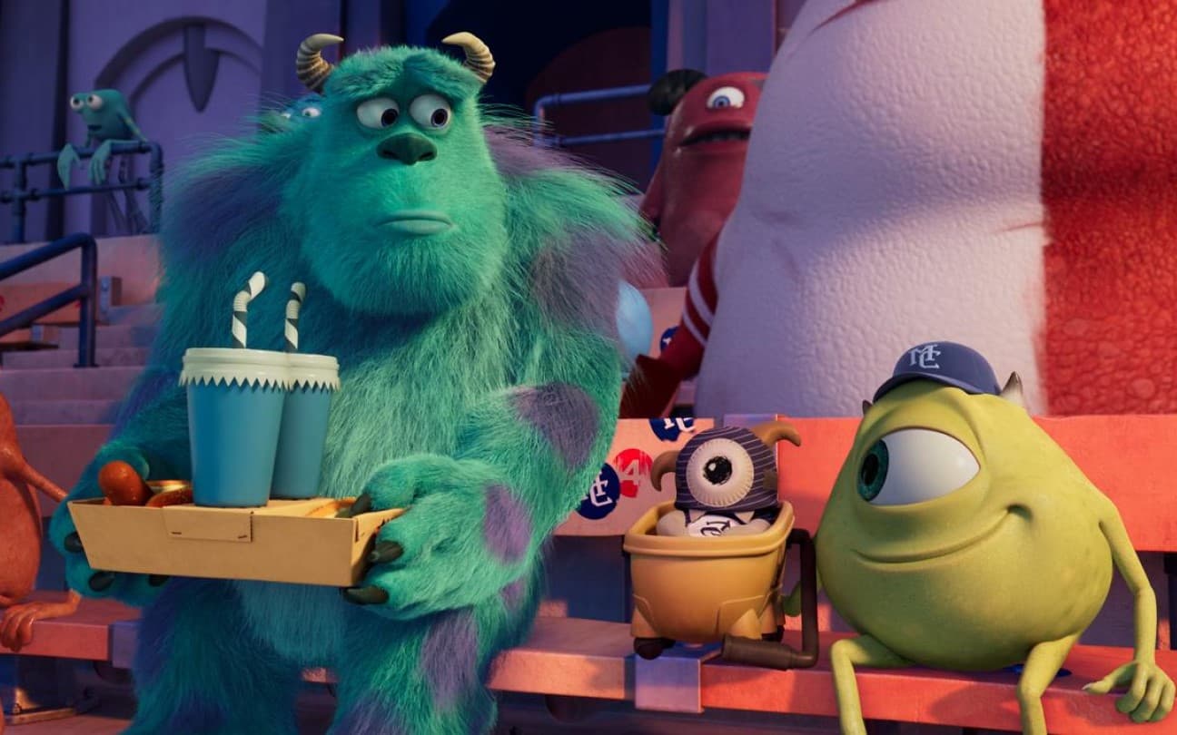Sully e Mike em cena de Monstros no Trabalho, série do Disney+