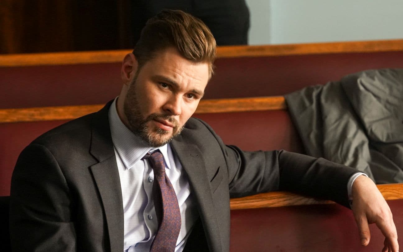 Patrick John Flueger em Chicago P.D.