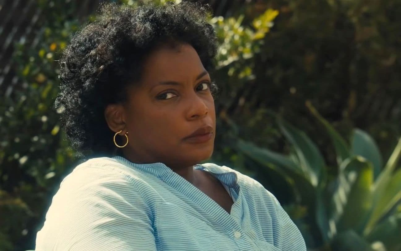 Aunjanue Ellis em cena de King Richard: Criando Campeãs