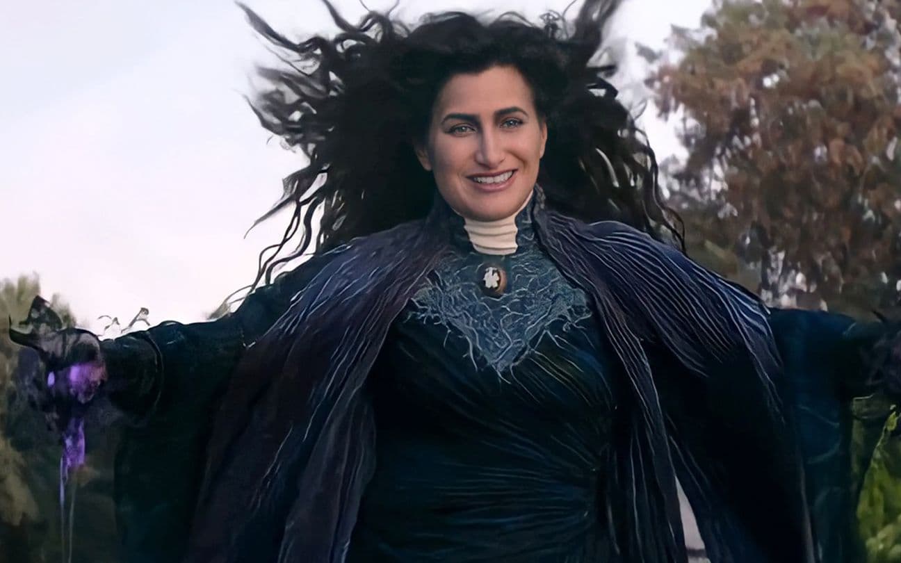 Kathryn Hahn como Agatha