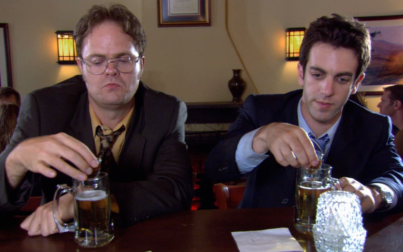 Rainn Wilson e B. J. Novak em cena de The Office