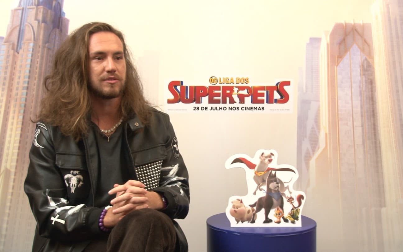 Vitor Kley em entrevista com a Tangerina