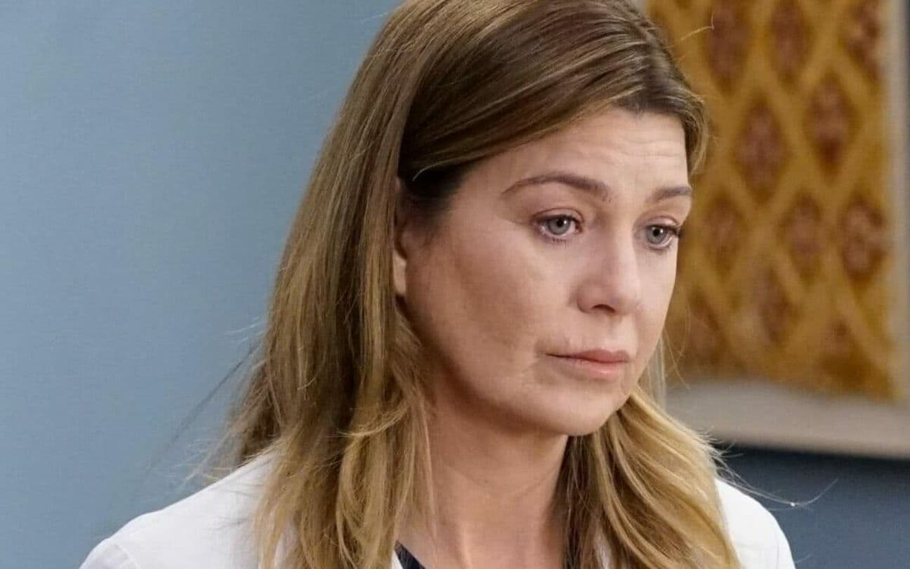 Ellen Pompeo como a Meredith de Grey's Anatomy