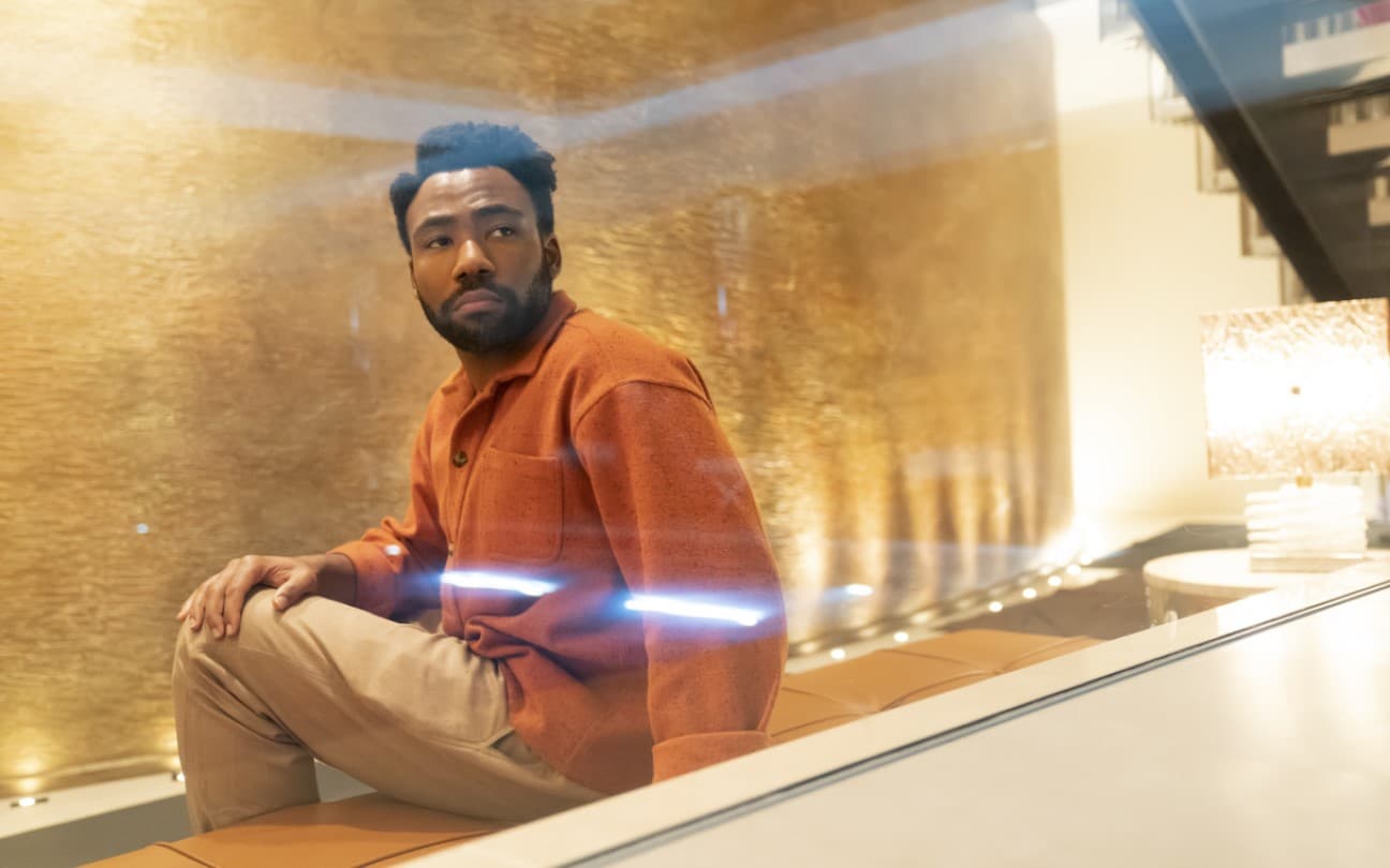 Donald Glover em cena de Atlanta