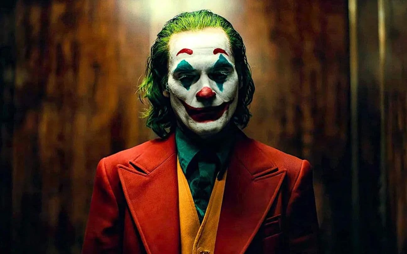 Joaquin Phoenix como Coringa