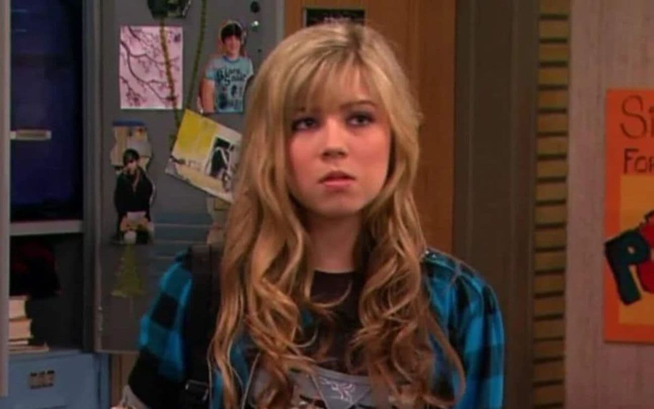 Jennette McCurdy como a Sam de iCarly