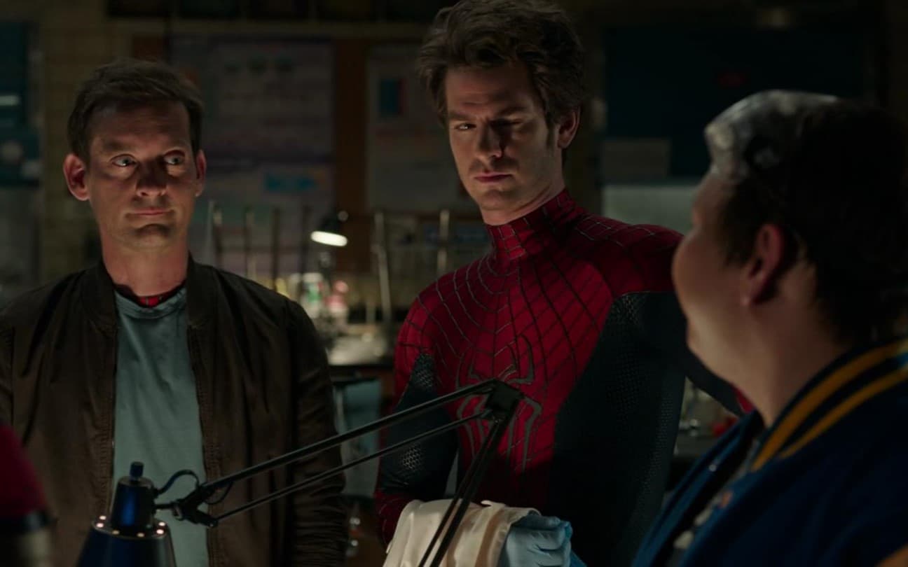 Tobey Maguire e Andre Garfield em cena de Homem-Aranha: Sem Volta para Casa