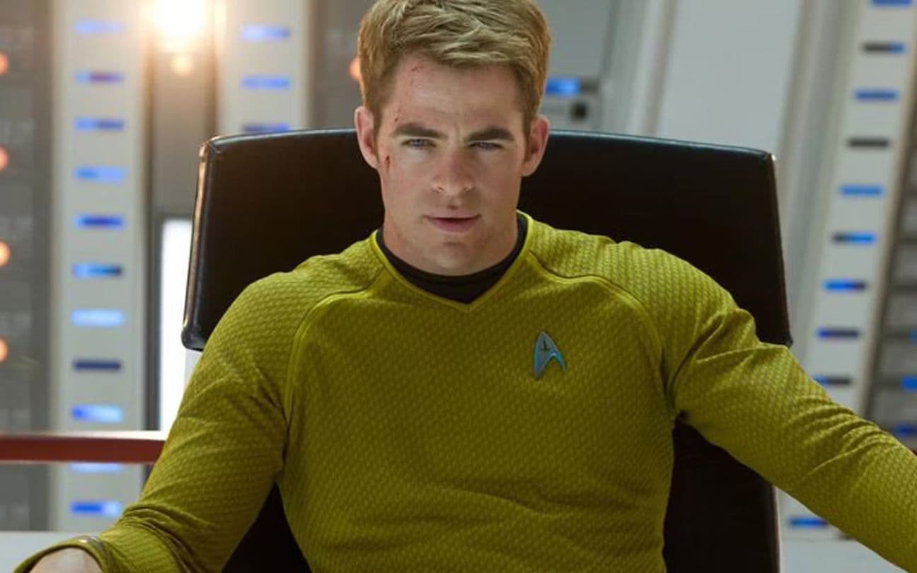 Chris Pine em cena de Star Trek