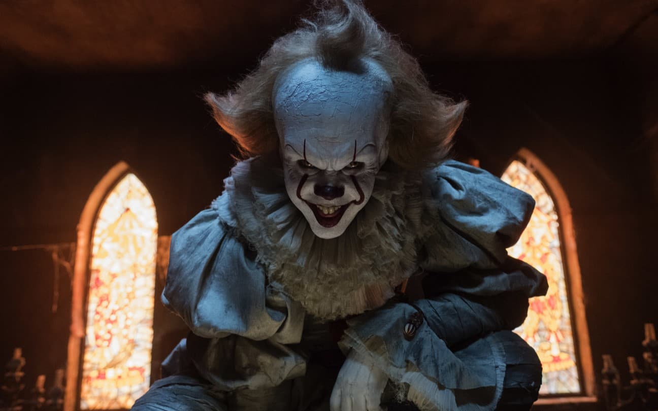 Bill Skarsgård em cena de It: A Coisa