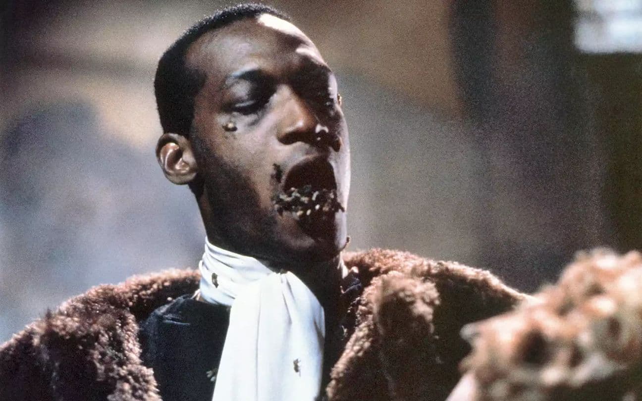 Tony Todd em cena de O Mistério de Candyman