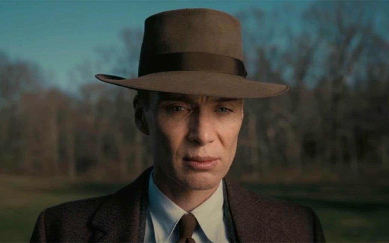 Cillian Murphy em trailer de Oppenheimer