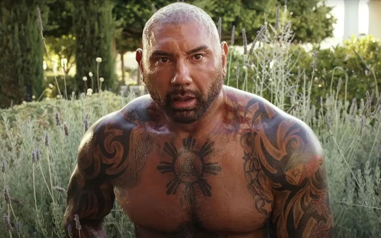 Dave Bautista em Glass Onion