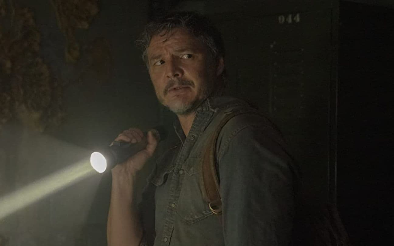 Pedro Pascal em cena de The Last of Us