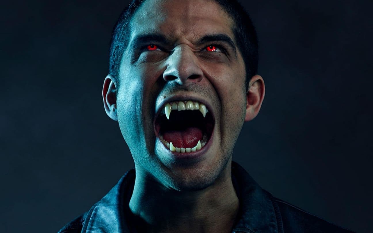 Tyler Posey em cena de Teen Wolf: O Filme