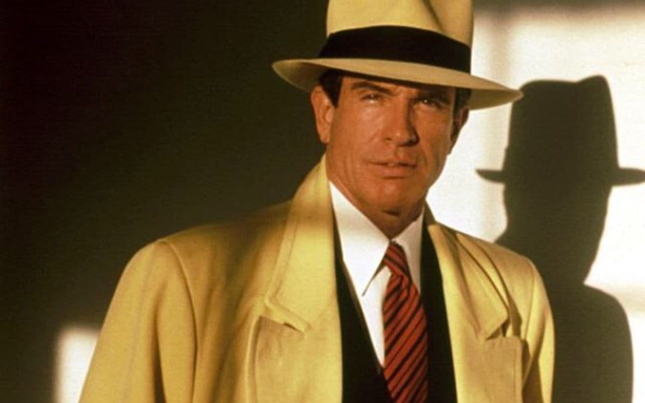 Warren Beatty em cena do filme Dick Tracy