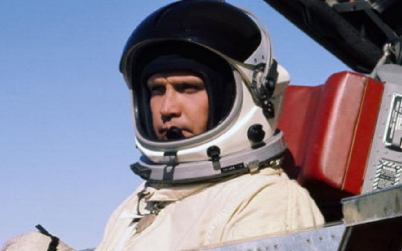 Lee Majors em O Homem de Seis Milhões de Dólares