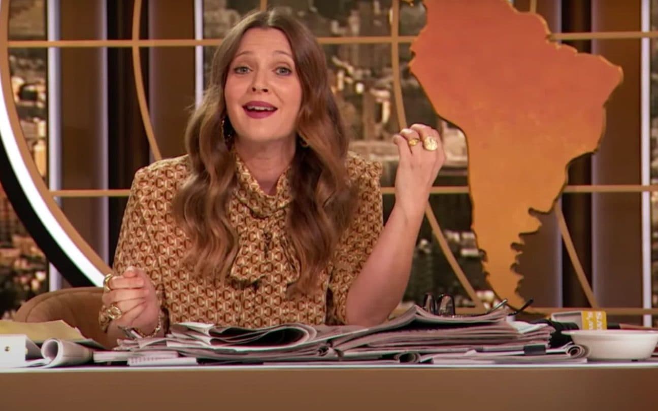 Drew Barrymore na estreia do The Drew Barrymore Show