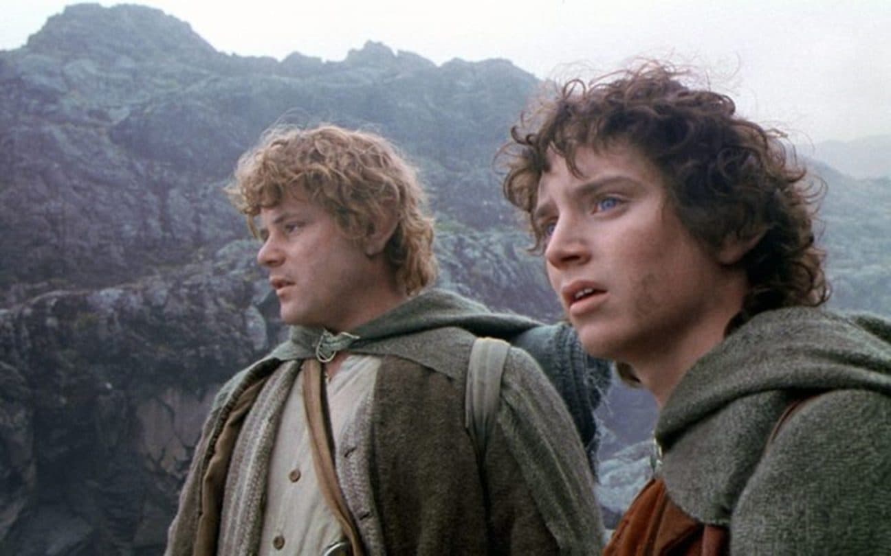 Sean Astin e Elijah Wood em cena de O Senhor dos Anéis: As Duas Torres