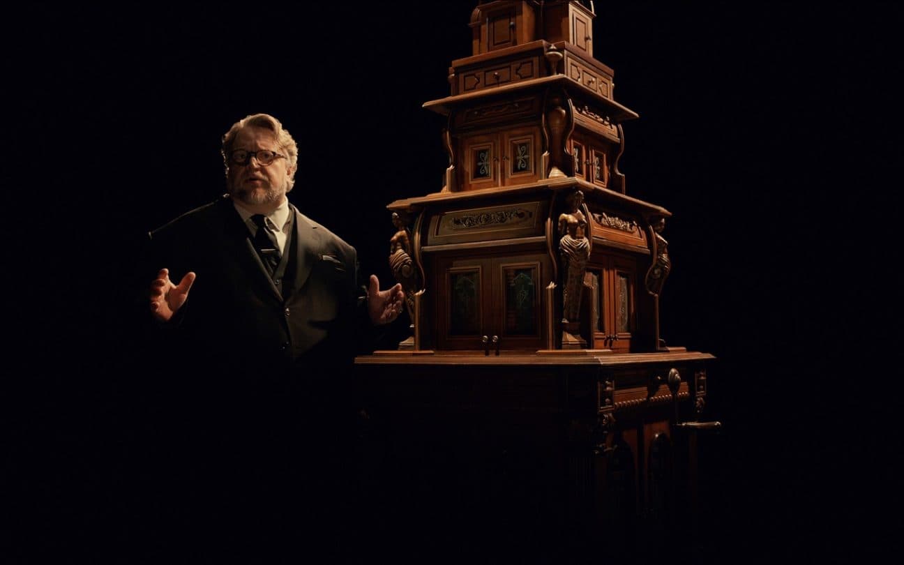 Guillermo del Toro em teaser da Netflix