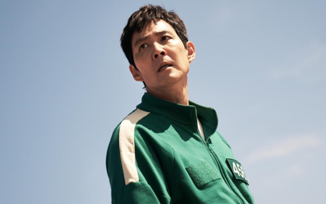 Lee Jung-jae em cena de Round 6, que retorna à Netflix em junho