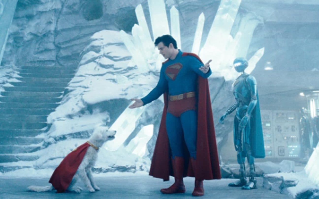 David Corenswet em cena de Superman, um dos melhores filmes de 2025 nos cinemas