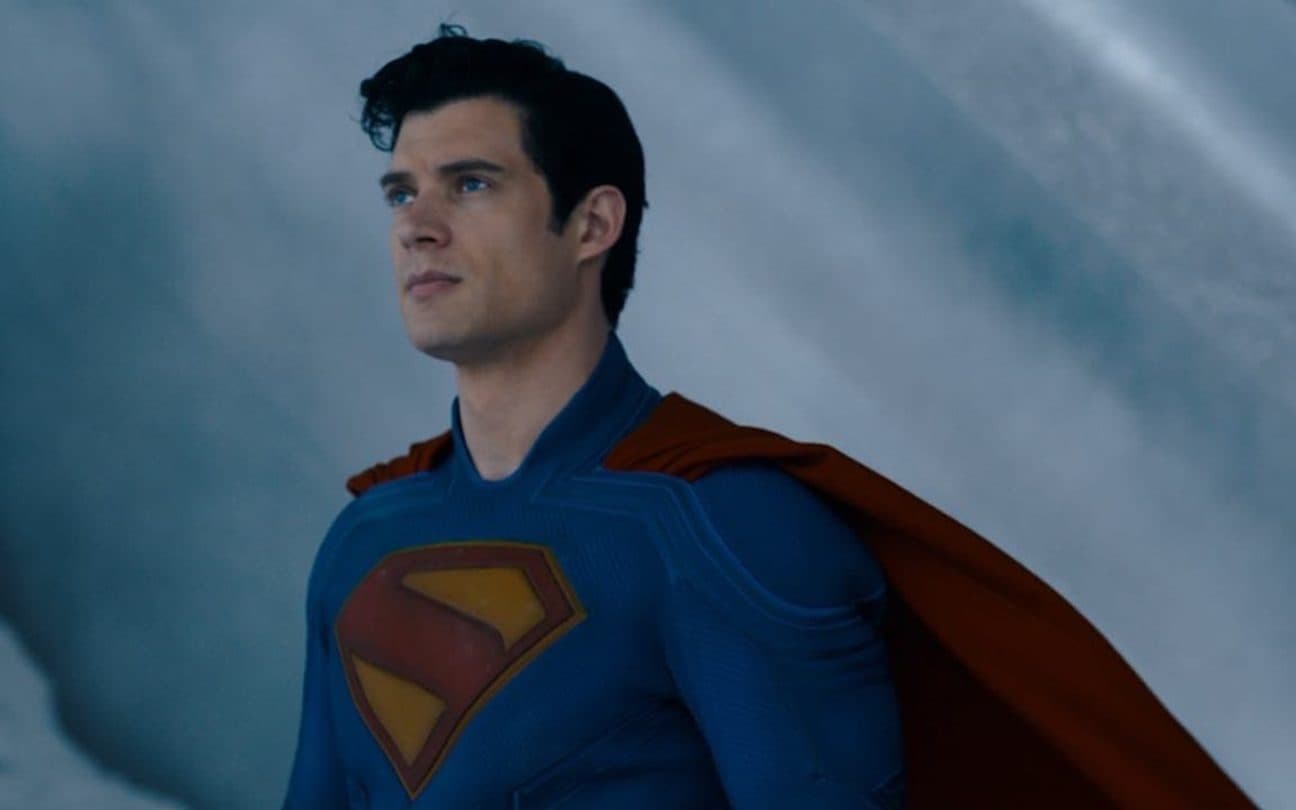 David Corenswet em cena de Superman