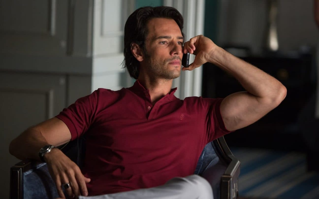 Rodrigo Santoro em cena de Golpe Duplo