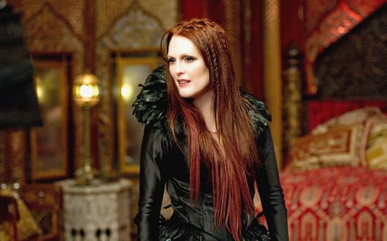 Julianne Moore em cena de O Sétimo Filho, sensação na Netflix