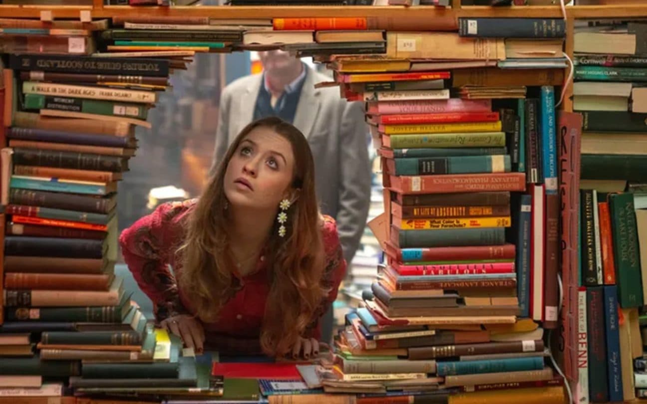 Máiréad Tyers em cena de Extraordinária, série de super-herói