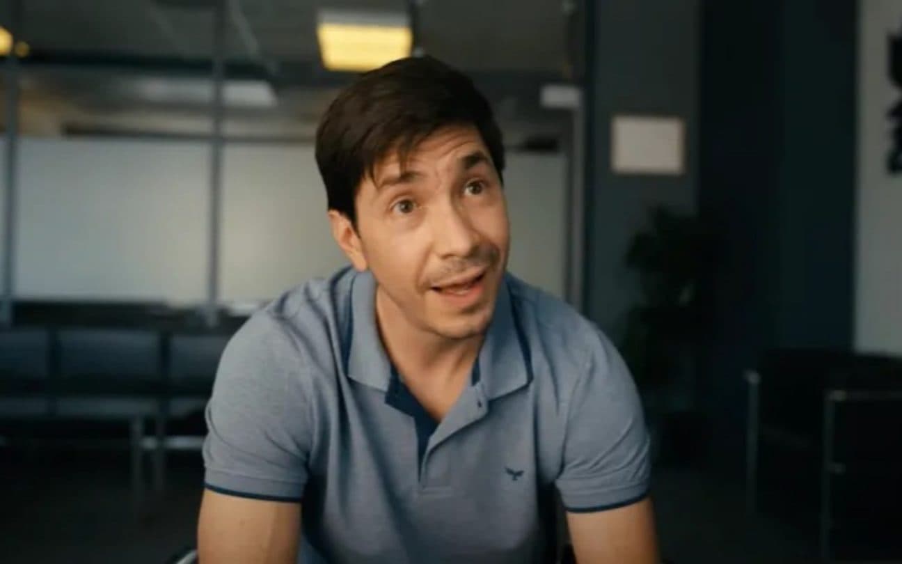 Justin Long em Noites Brutais, filme de terror