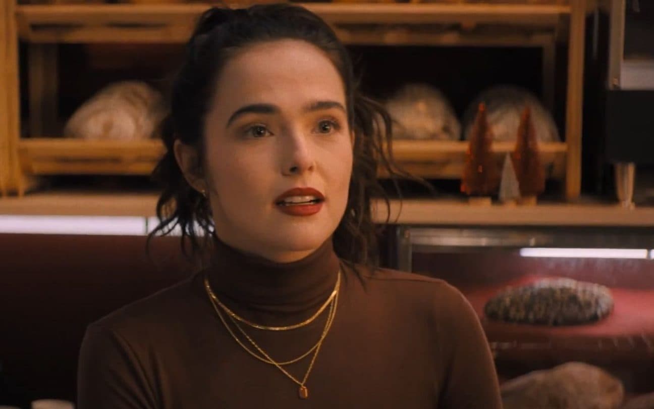 Zoey Deutch em Um Presente da Tiffany