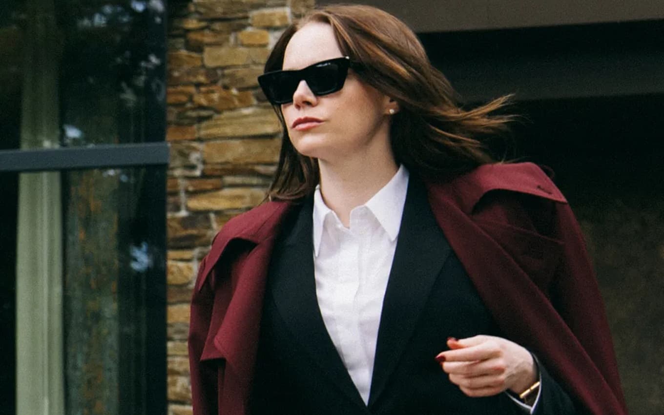 Emma Stone em cena de Bugonia