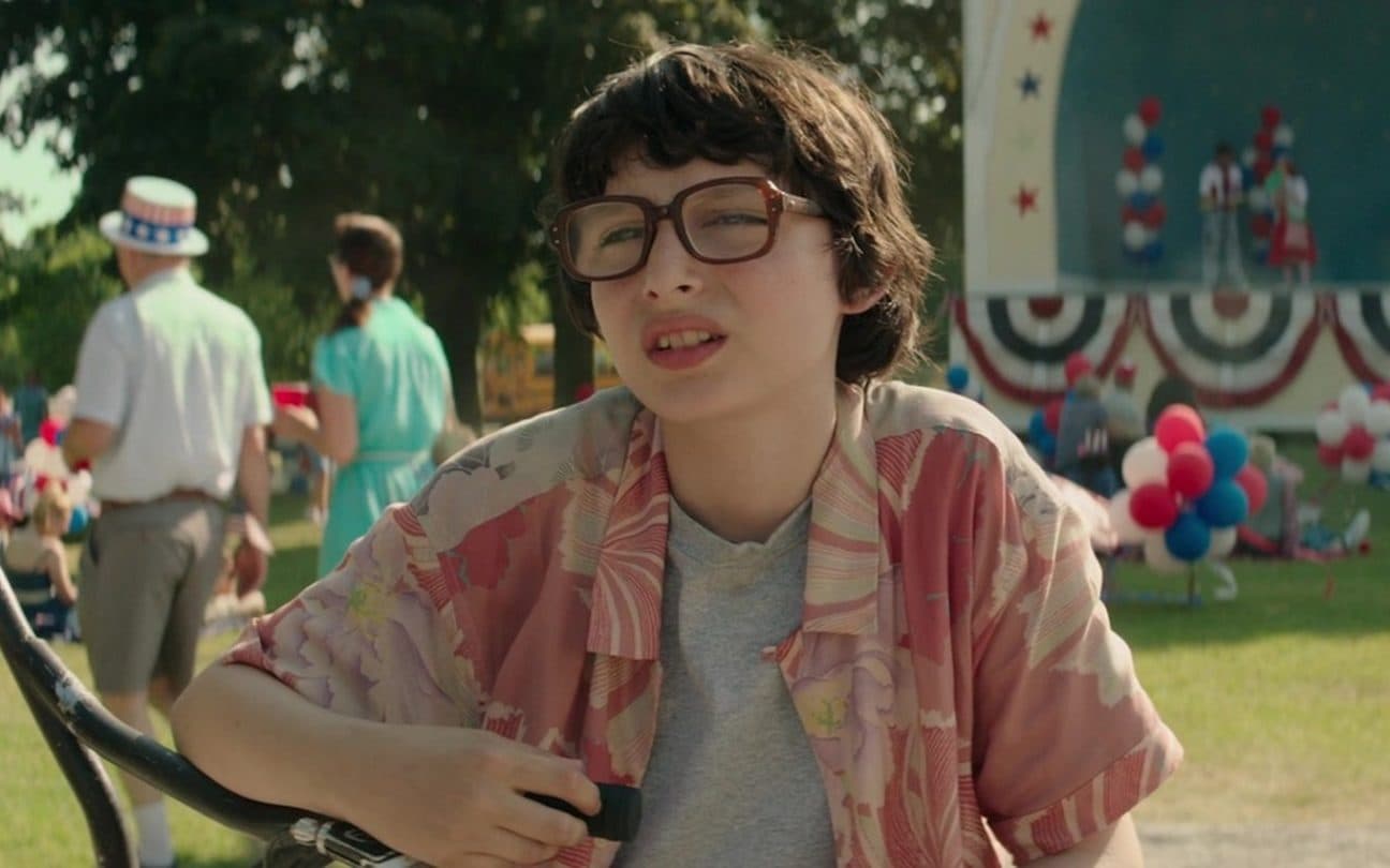 Finn Wolfhard apareceu em um cartaz em It: Bem-Vindos a Derry