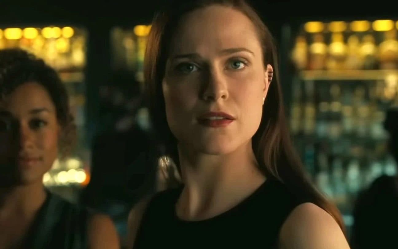 Evan Rachel-Wood em cena do trailer da quarta temporada de Westworld