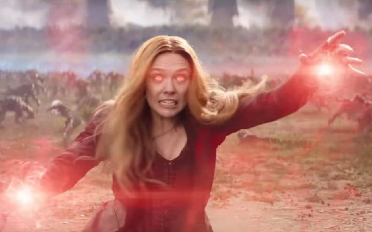 Elizabeth Olsen em cena de Vingadores: Guerra Infinita