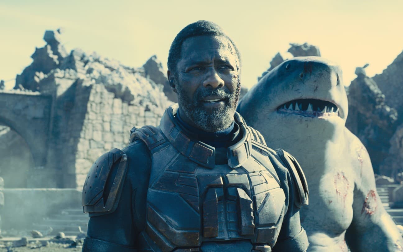 Idris Elba em cena de O Esquadrão Suicida