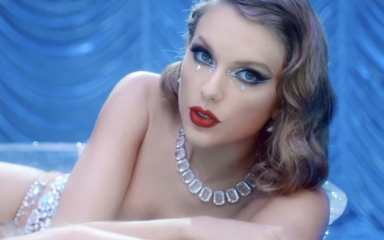 Taylor Swift no clipe de Bejeweled