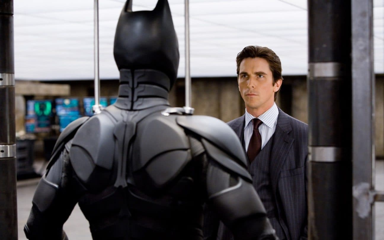 Christian Bale em cena de Batman: O Cavaleiro das Trevas