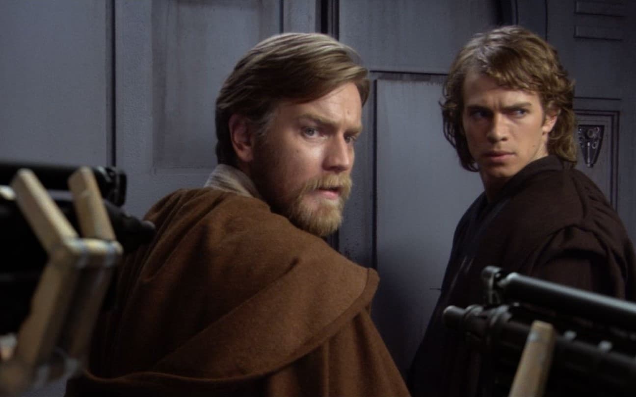 Ewan McGregor e Hayden Christensen em cena Star Wars 3 - A Vingança dos Siths