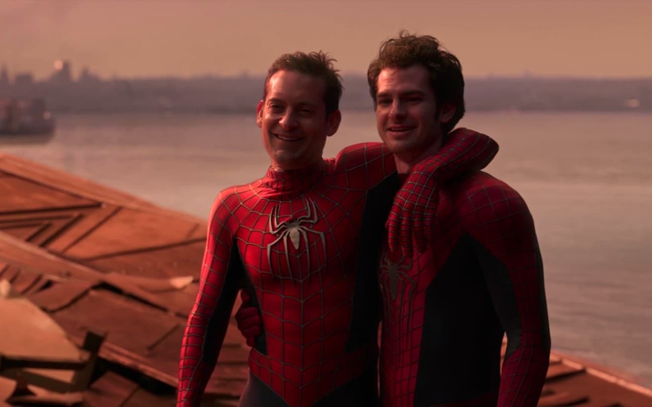 Tobey Maguire e Andrew Garfield em cena de Homem-Aranha 3 - Sem Volta para Casa
